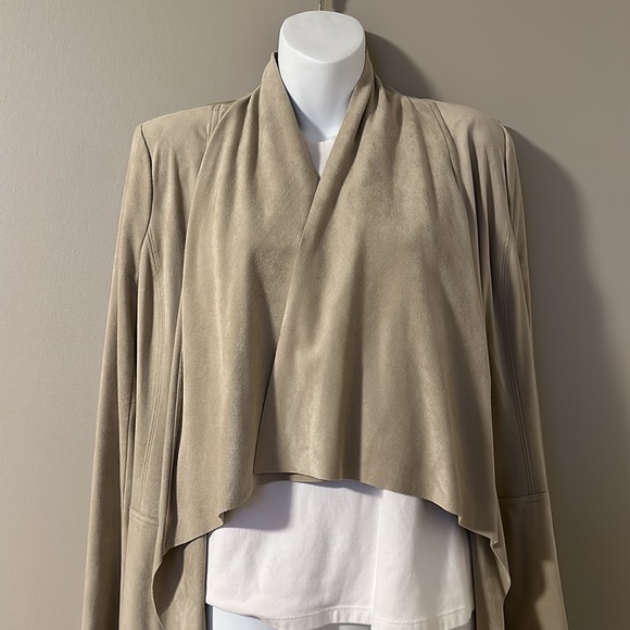 Cream suede jacket - Picture 4 of 6
